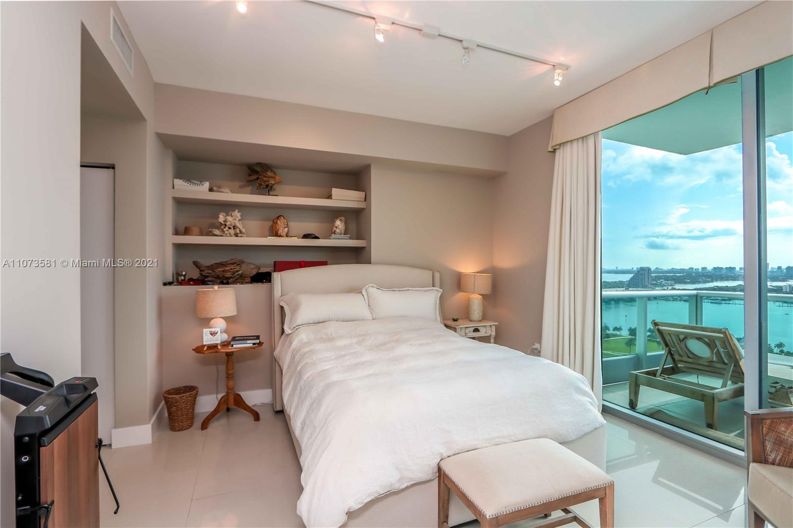 900 Biscayne Boulevard, Unit 2707 Miami, FL 33132 - Photo 14 of 41