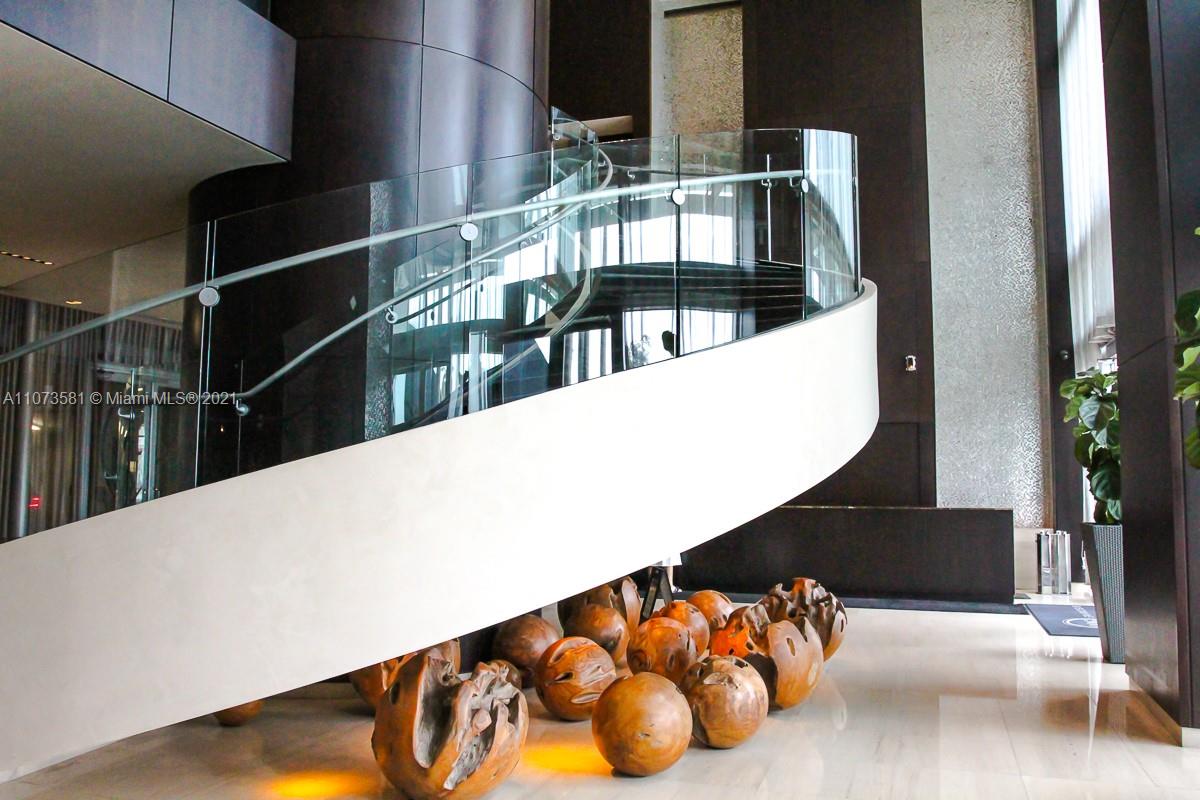 900 Biscayne Boulevard, Unit 2707 Miami, FL 33132 - Photo 20 of 41 Entrance