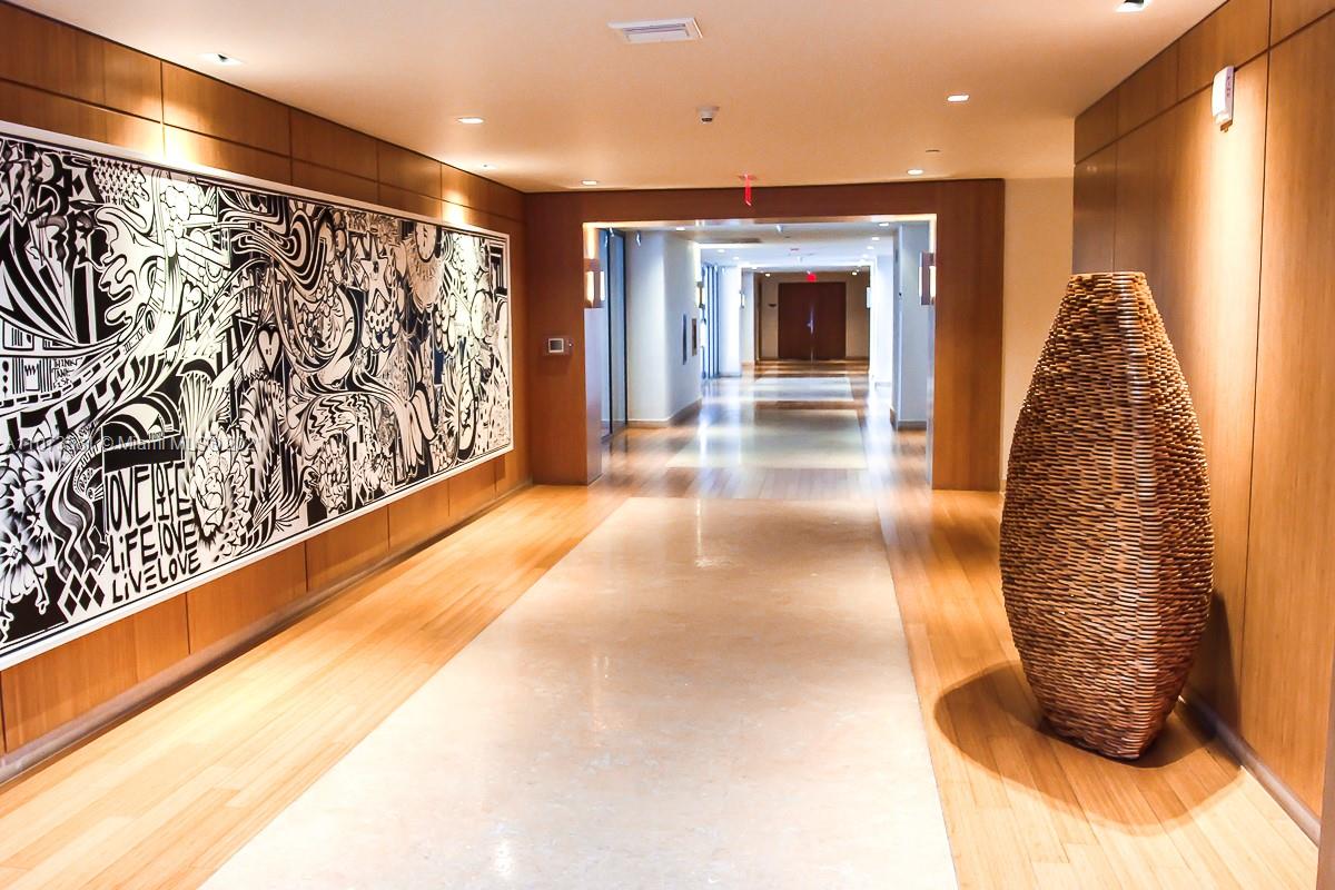 900 Biscayne Boulevard, Unit 2707 Miami, FL 33132 - Photo 25 of 41 Ameneties entrance