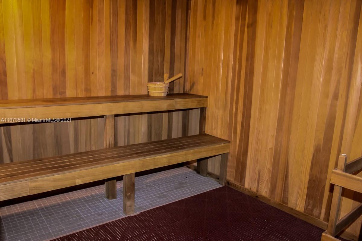 900 Biscayne Boulevard, Unit 2707 Miami, FL 33132 - Photo 29 of 41 Sauna