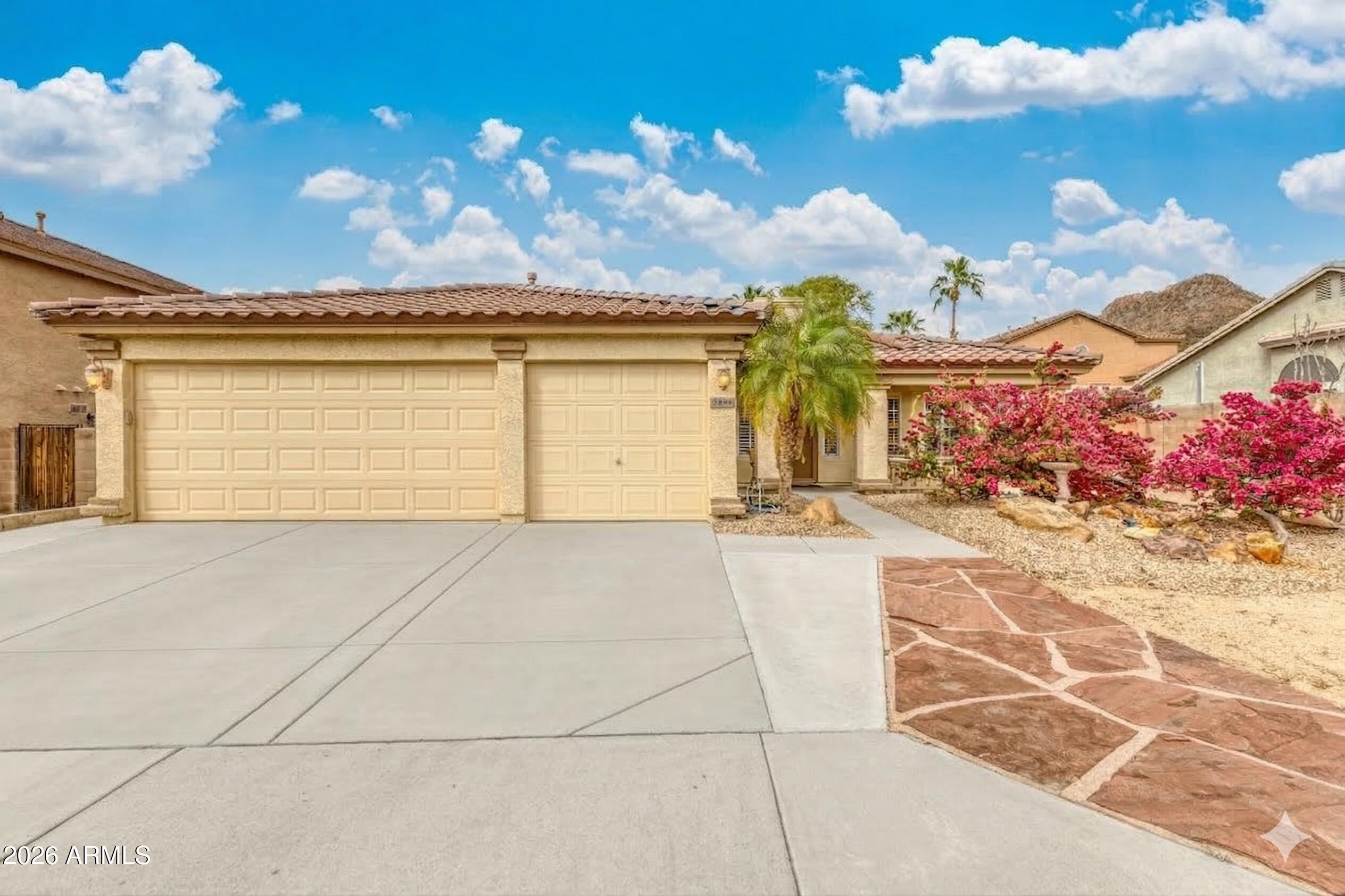 6356 West Avenida Del Rey Phoenix, AZ 85083 - Photo 5 of 31