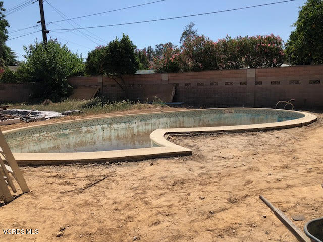 209 South Carrillo Road Ojai, CA 93023 - Photo 44 of 68 10