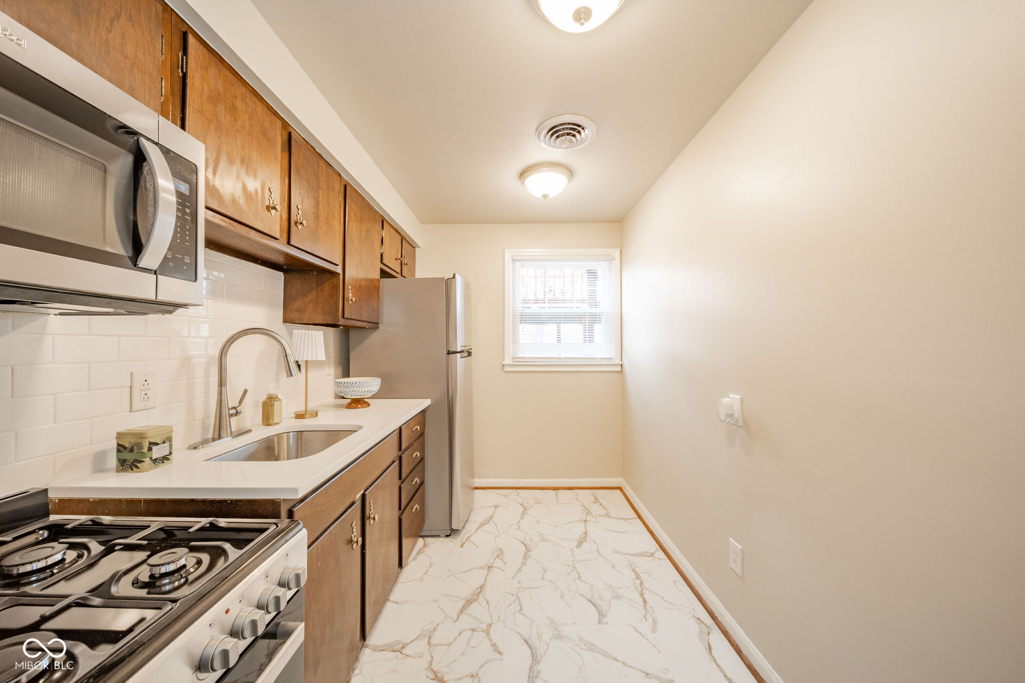 807 Bittersweet Lane Anderson, IN 46011 - Photo 22 of 33