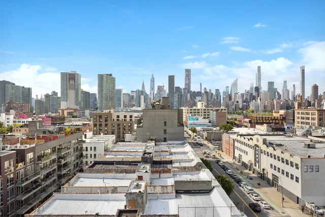 $795,000 | 11-52 44th Drive, Unit C2 | Long Island City