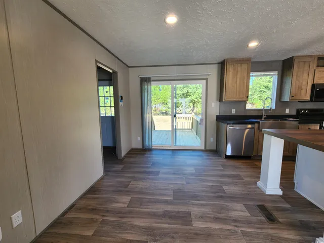 $215,000 | 2004 Warren's Loop, Marion, SC 29571