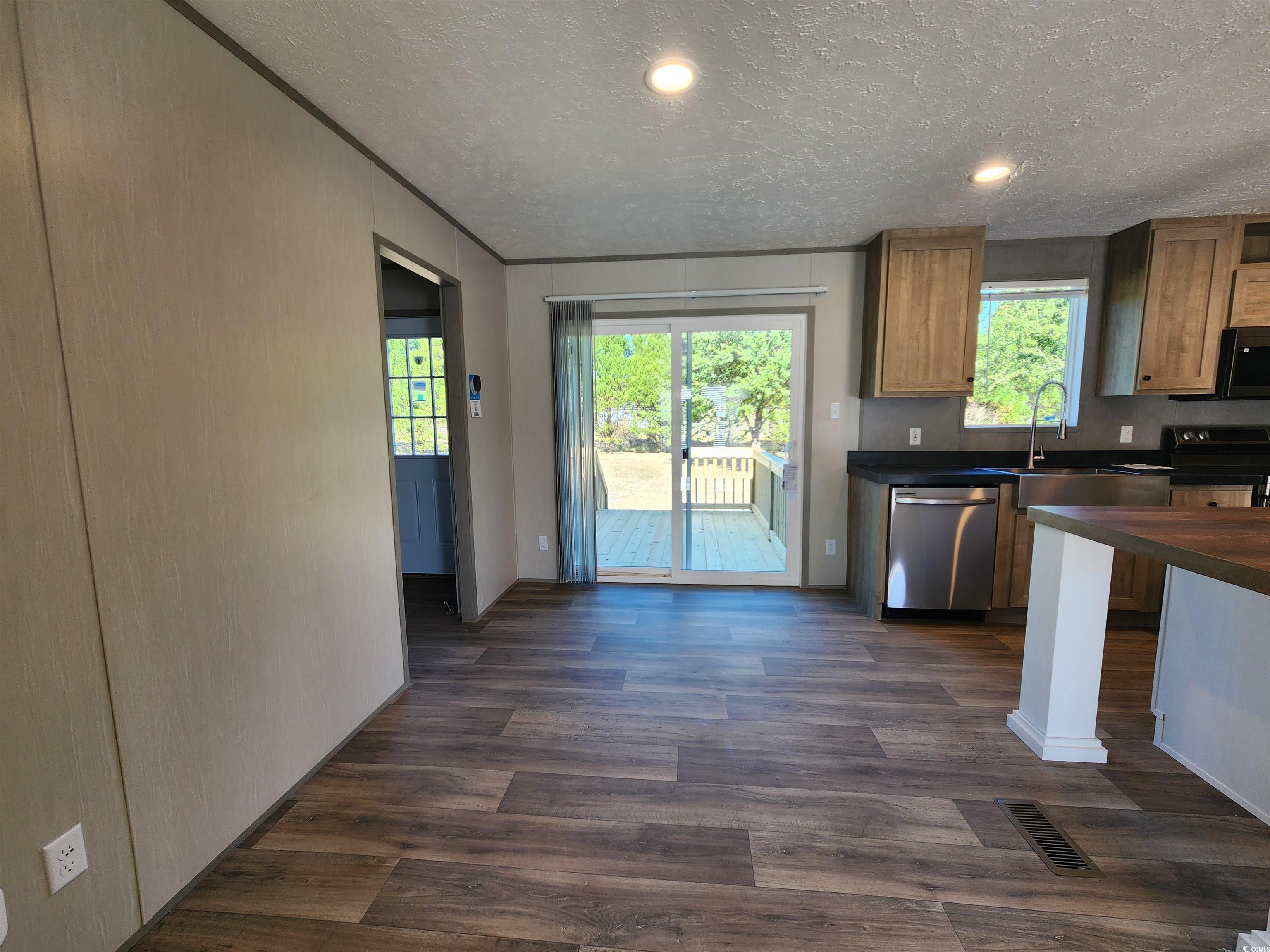 2004 Warren's Loop Marion, SC 29571 - Photo 8 of 20