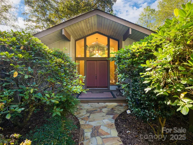 a view of entrance gate of the house