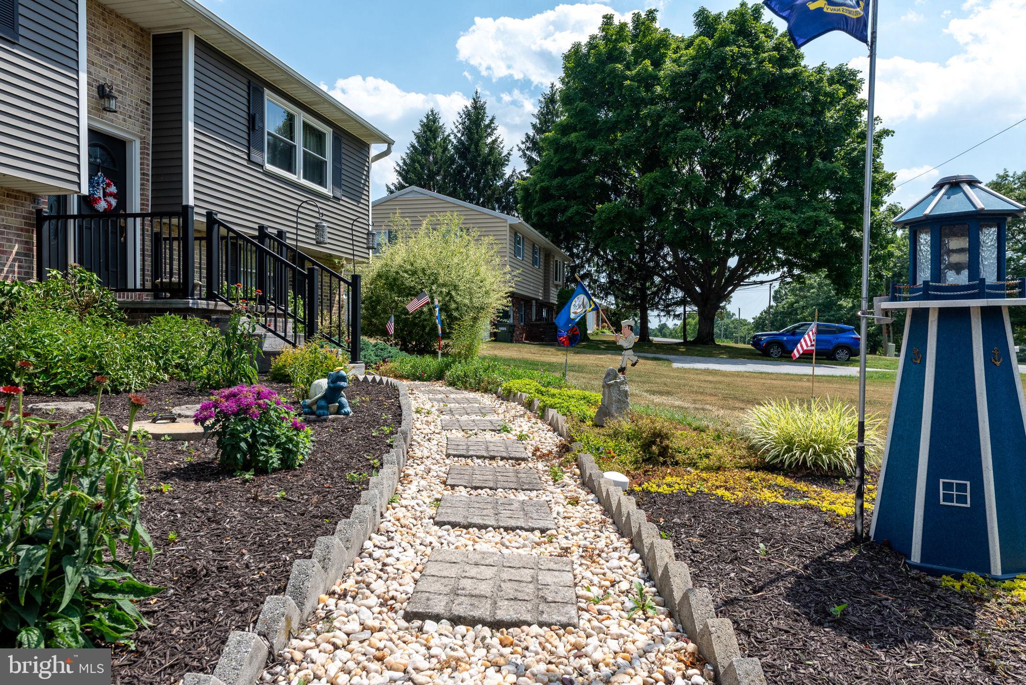 949 Brunnerville Road Lititz, PA 17543 - Photo 4 of 39 A charming walk to the front door