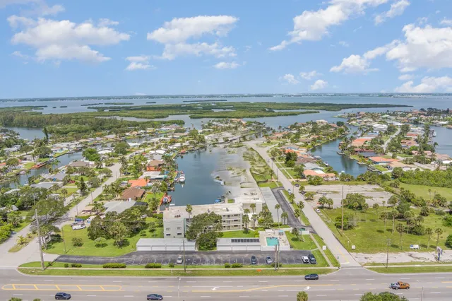 $2,250 | 1595 North Atlantic Avenue, Unit 310, Cocoa Beach, FL 32931