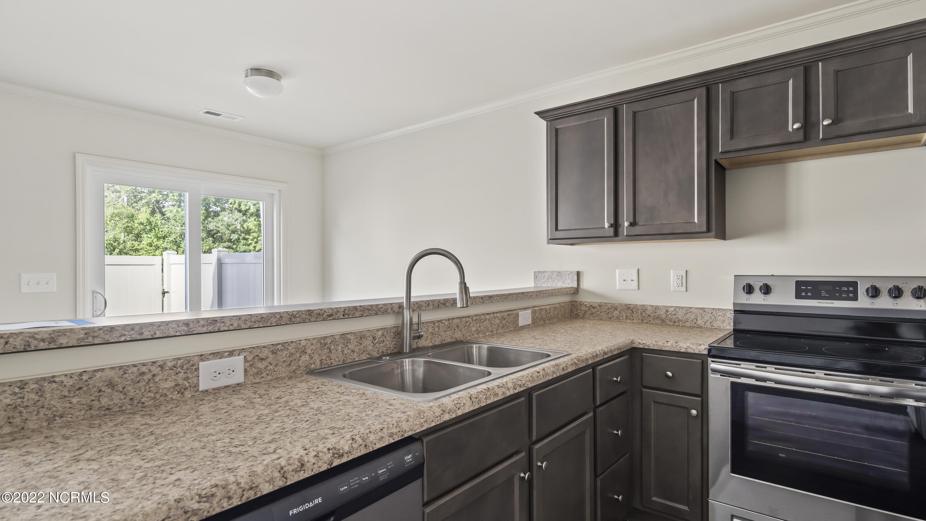 338 Glenellen Loop Road Midway Park, NC 28544 - Photo 14 of 24 13