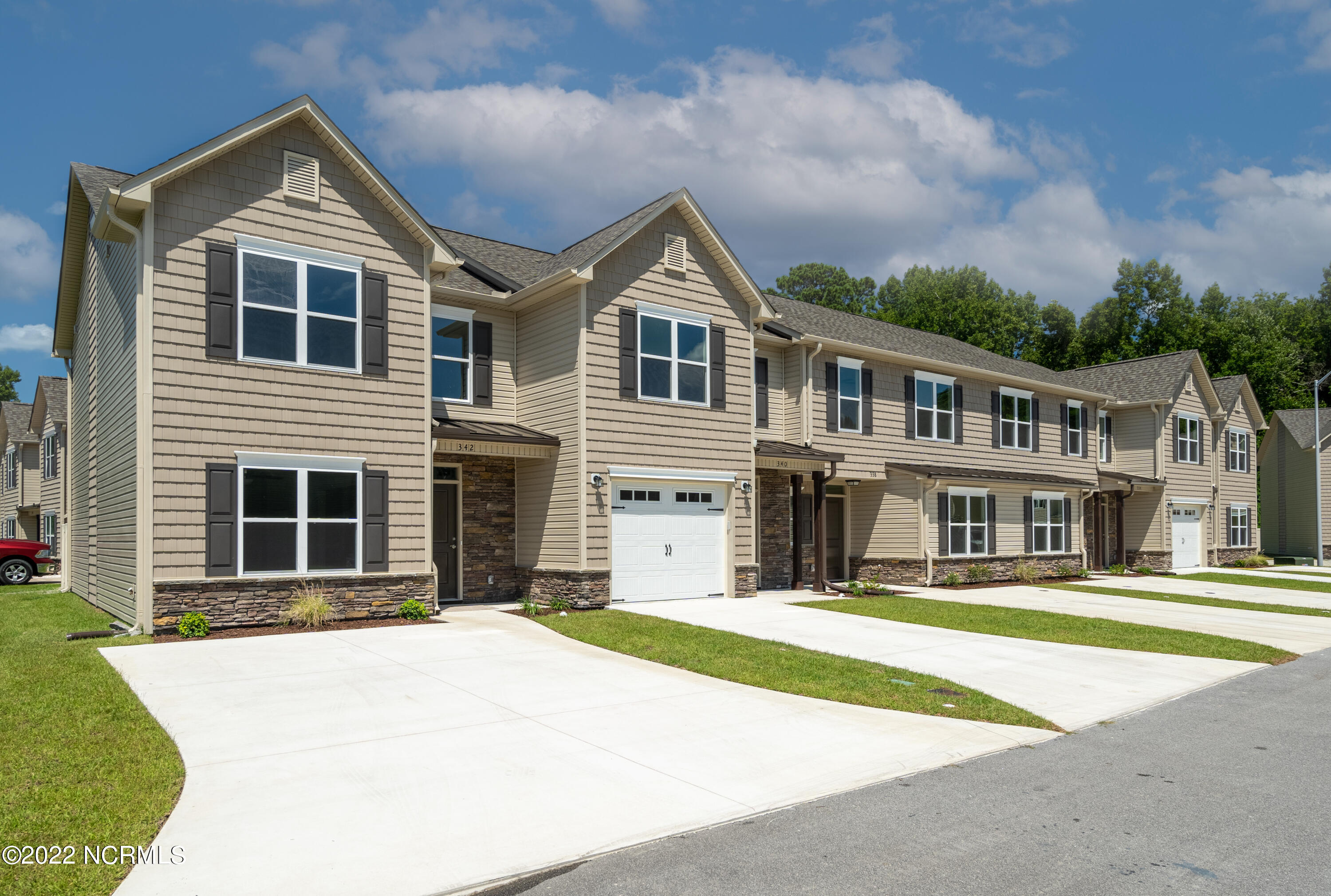 338 Glenellen Loop Road Midway Park, NC 28544 - Photo 3 of 24 3