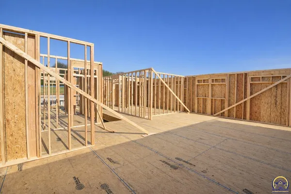 $545,000 | 6215 Southwest 46th Court, Topeka, KS 66610