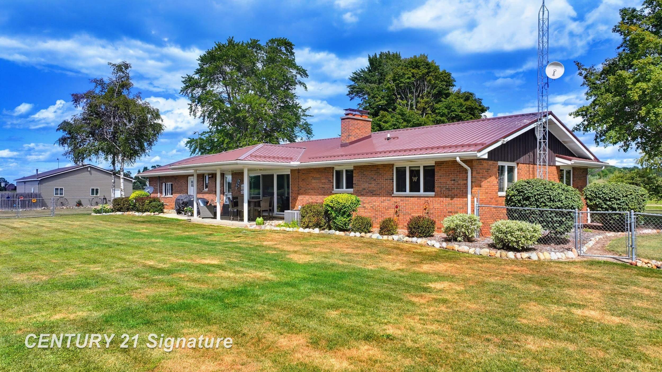 10463 North Woodbridge Road Wheeler, MI 48662 - Photo 57 of 68 Gallery Image 57
