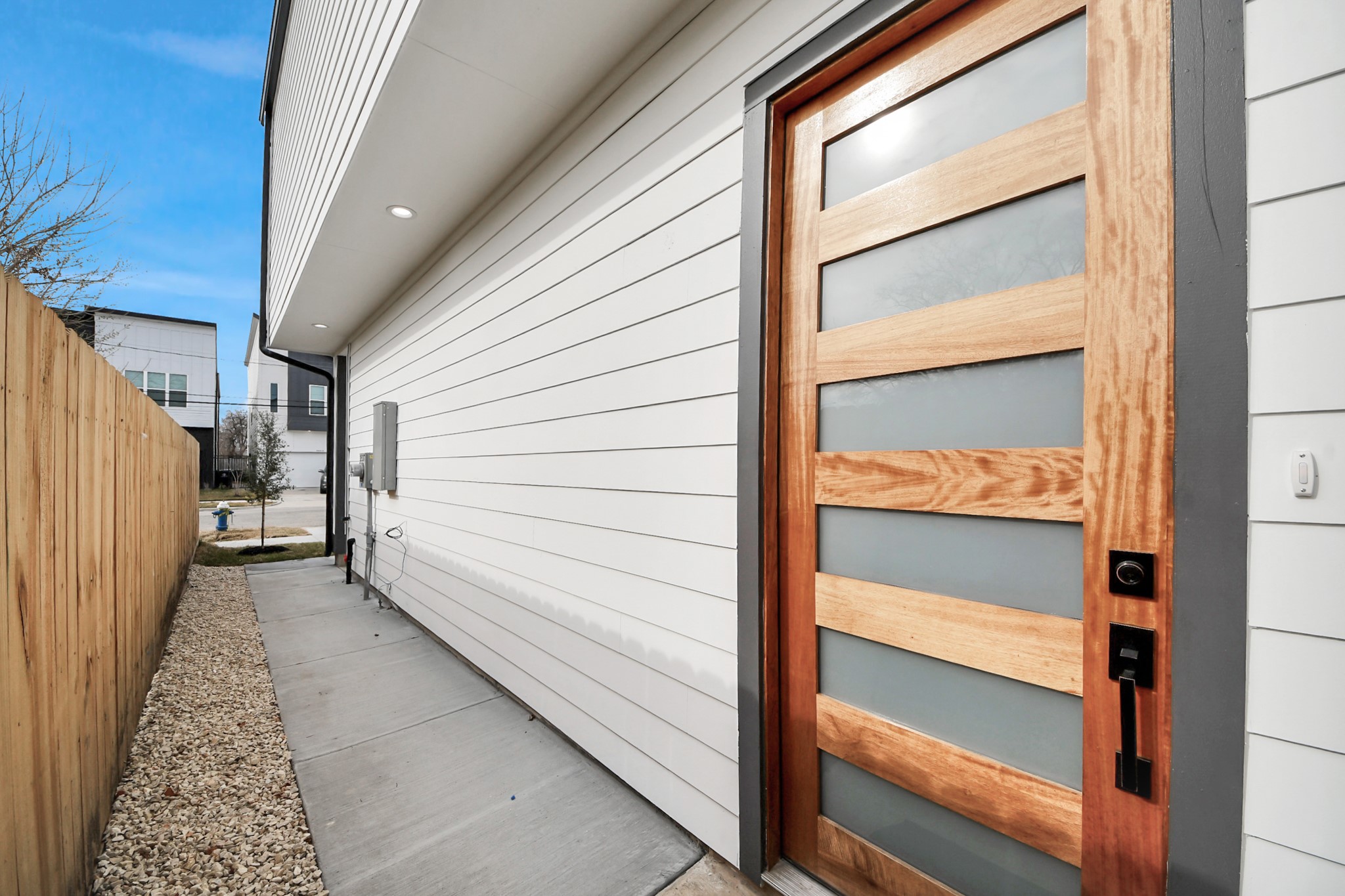 3535 Amos Street Houston, TX 77021 - Photo 5 of 46 Front door