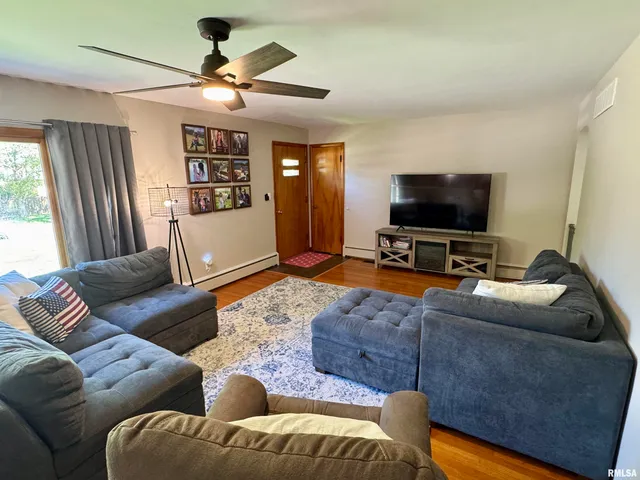 $167,500 | 715 Lawndale Drive, Macomb, IL 61455