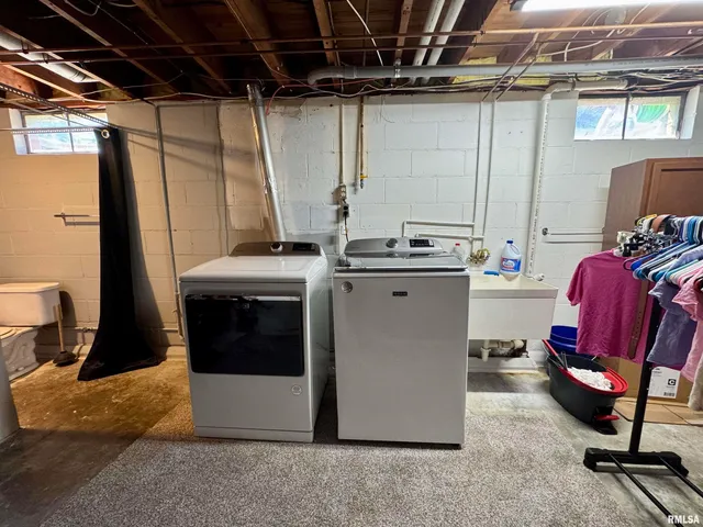 $167,500 | 715 Lawndale Drive, Macomb, IL 61455