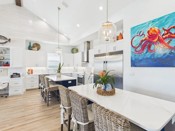 $850,000 | 117 Ball Street, Rockport, TX 78382