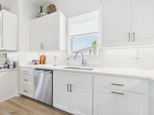$850,000 | 117 Ball Street, Rockport, TX 78382