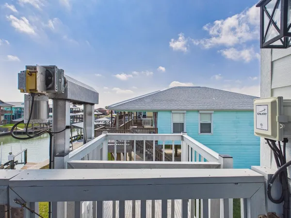 $850,000 | 117 Ball Street, Rockport, TX 78382