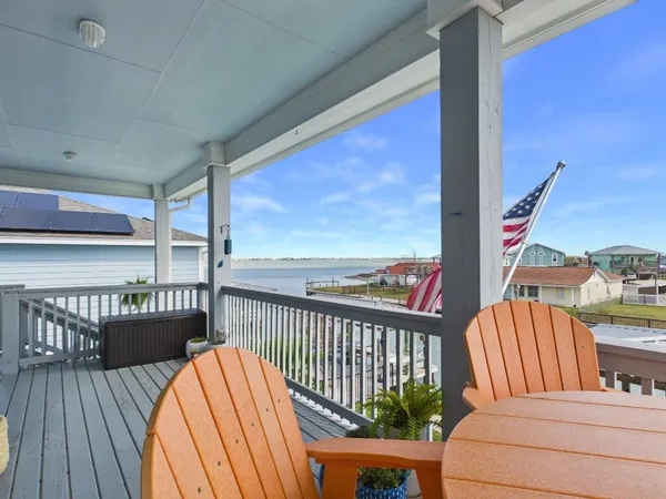 $850,000 | 117 Ball Street, Rockport, TX 78382