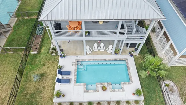 $850,000 | 117 Ball Street, Rockport, TX 78382