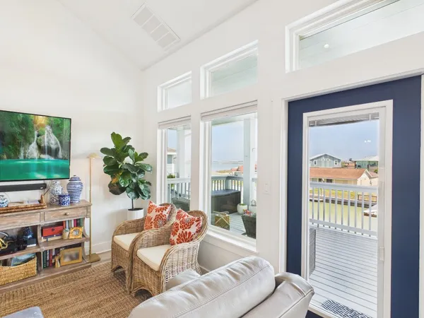 $850,000 | 117 Ball Street, Rockport, TX 78382