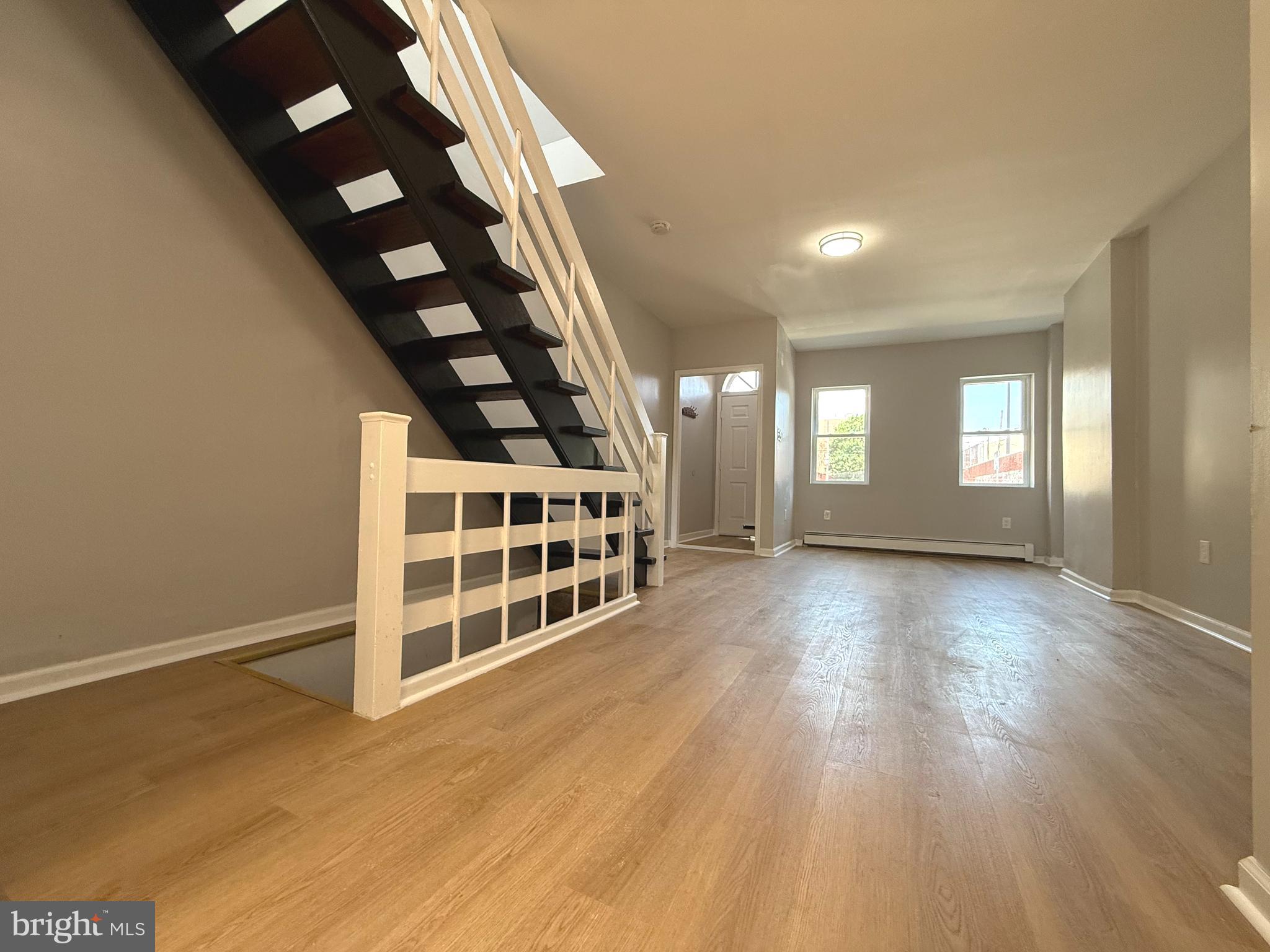 232 Reed Street Philadelphia, PA 19147 - Photo 10 of 24 Living Room