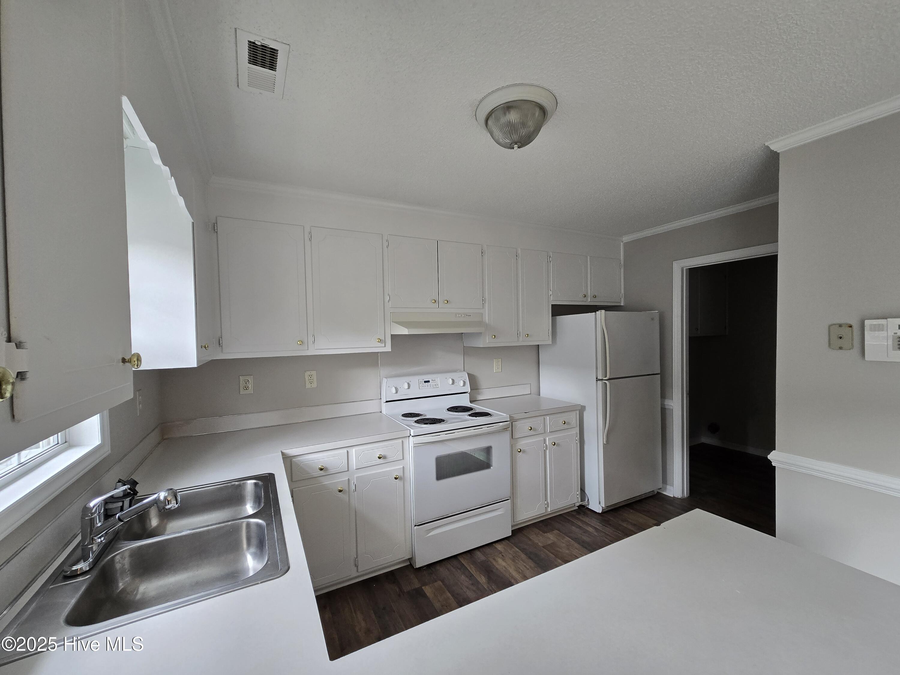 1015 Spring Forest Road, Unit F5 Greenville, NC 27834 - Photo 7 of 15 1000004438