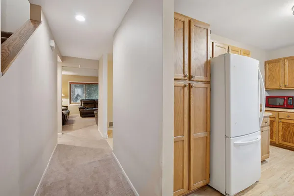 $304,900 | 1603 Raindrop Drive, Eagan, MN 55121