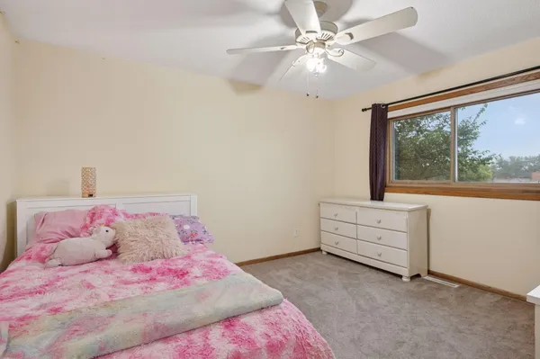 $304,900 | 1603 Raindrop Drive, Eagan, MN 55121