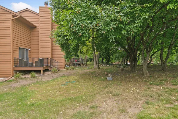$304,900 | 1603 Raindrop Drive, Eagan, MN 55121