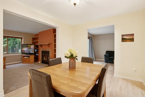 $304,900 | 1603 Raindrop Drive, Eagan, MN 55121