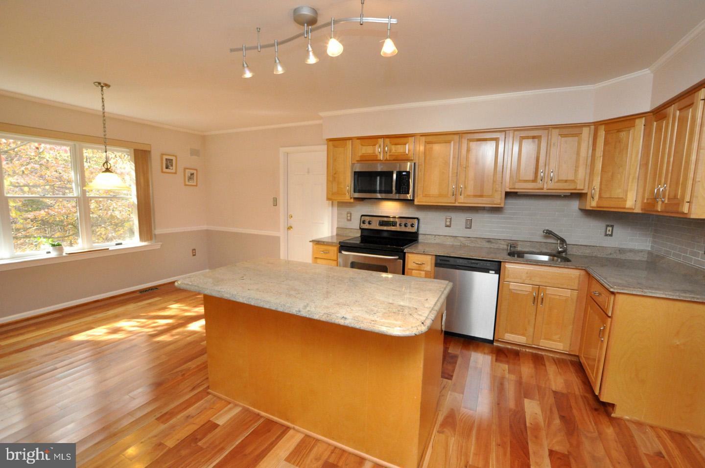 850 McKendimen Road Shamong, NJ 08088 - Photo 5 of 32 Eat in Kitchen
