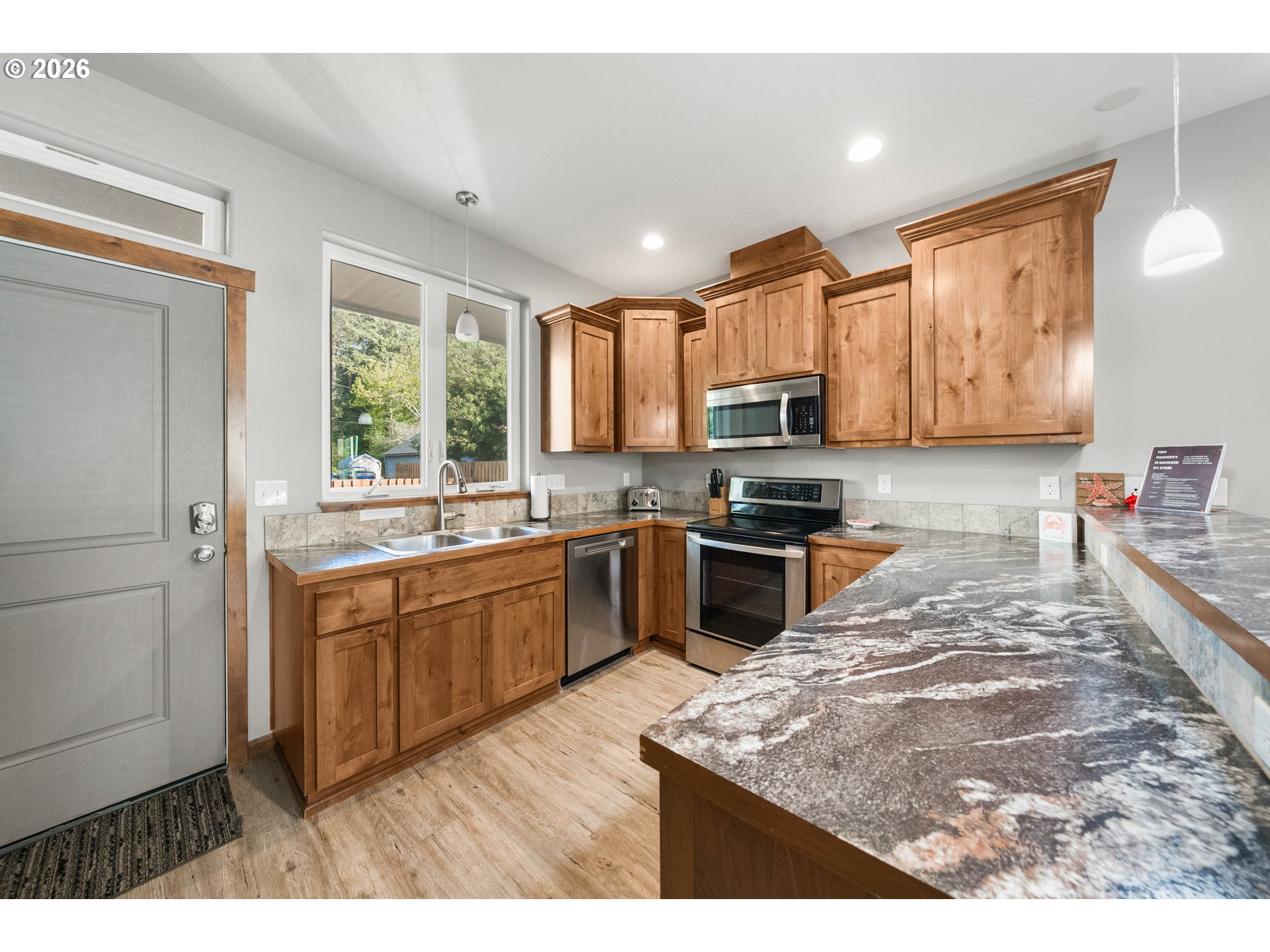 64776 Wygant Road Coos Bay, OR 97420 - Photo 12 of 48