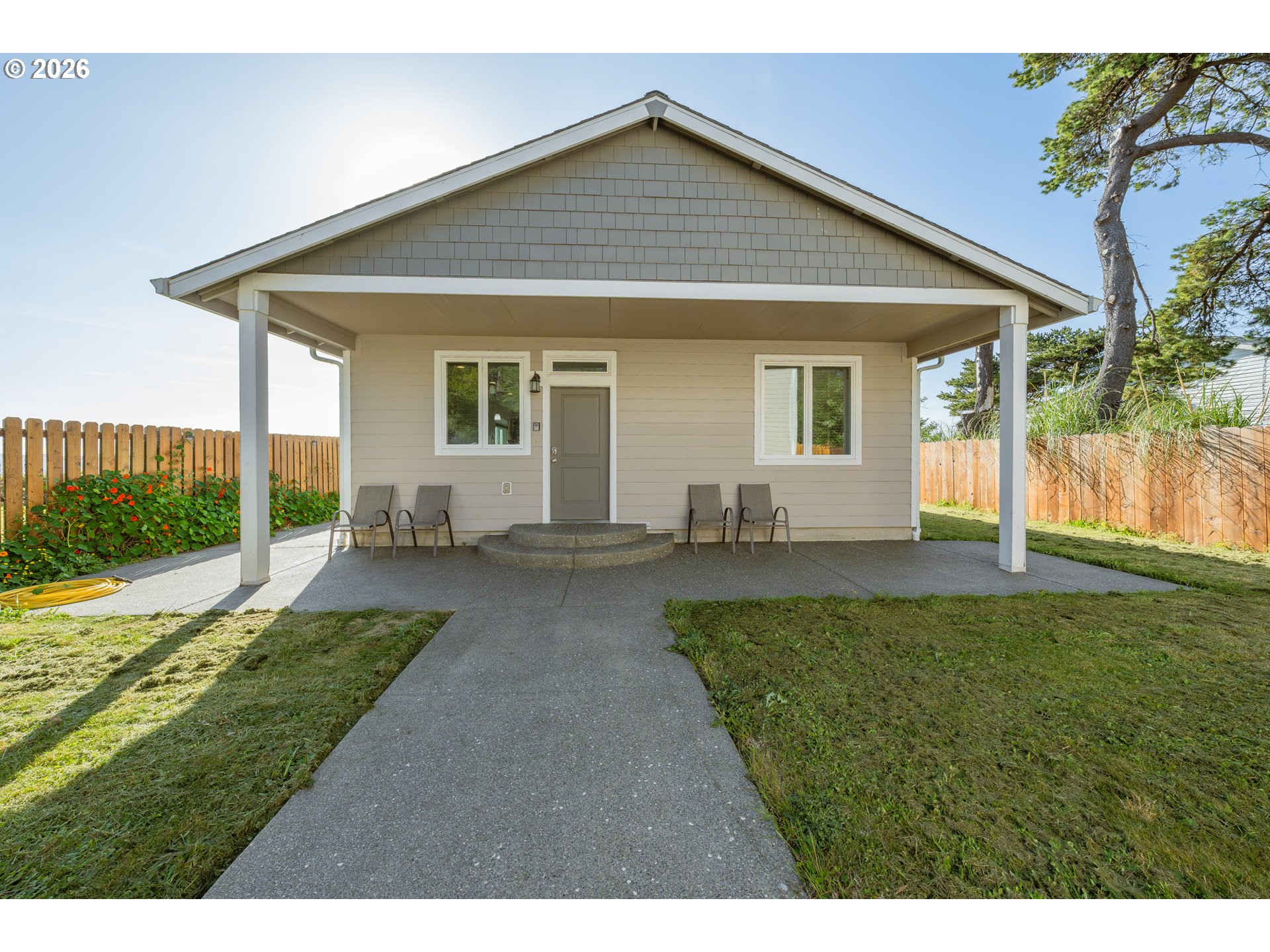 64776 Wygant Road Coos Bay, OR 97420 - Photo 5 of 48