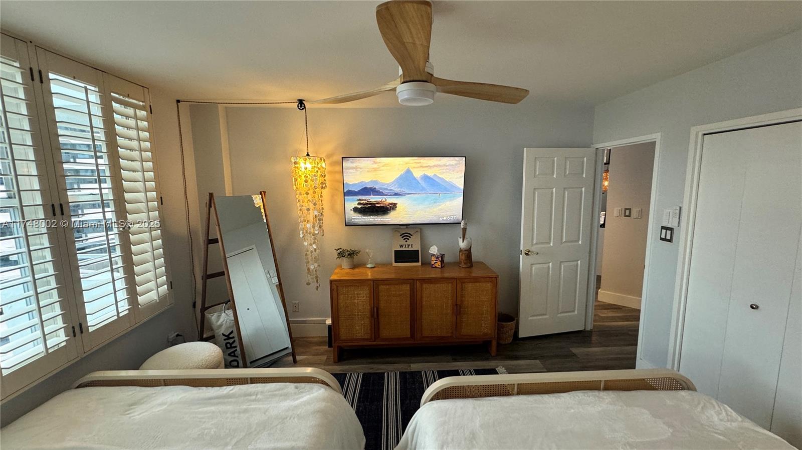 5161 Collins Avenue, Unit 1012 Miami Beach, FL 33140 - Photo 13 of 53