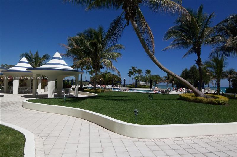 5161 Collins Avenue, Unit 1012 Miami Beach, FL 33140 - Photo 27 of 53