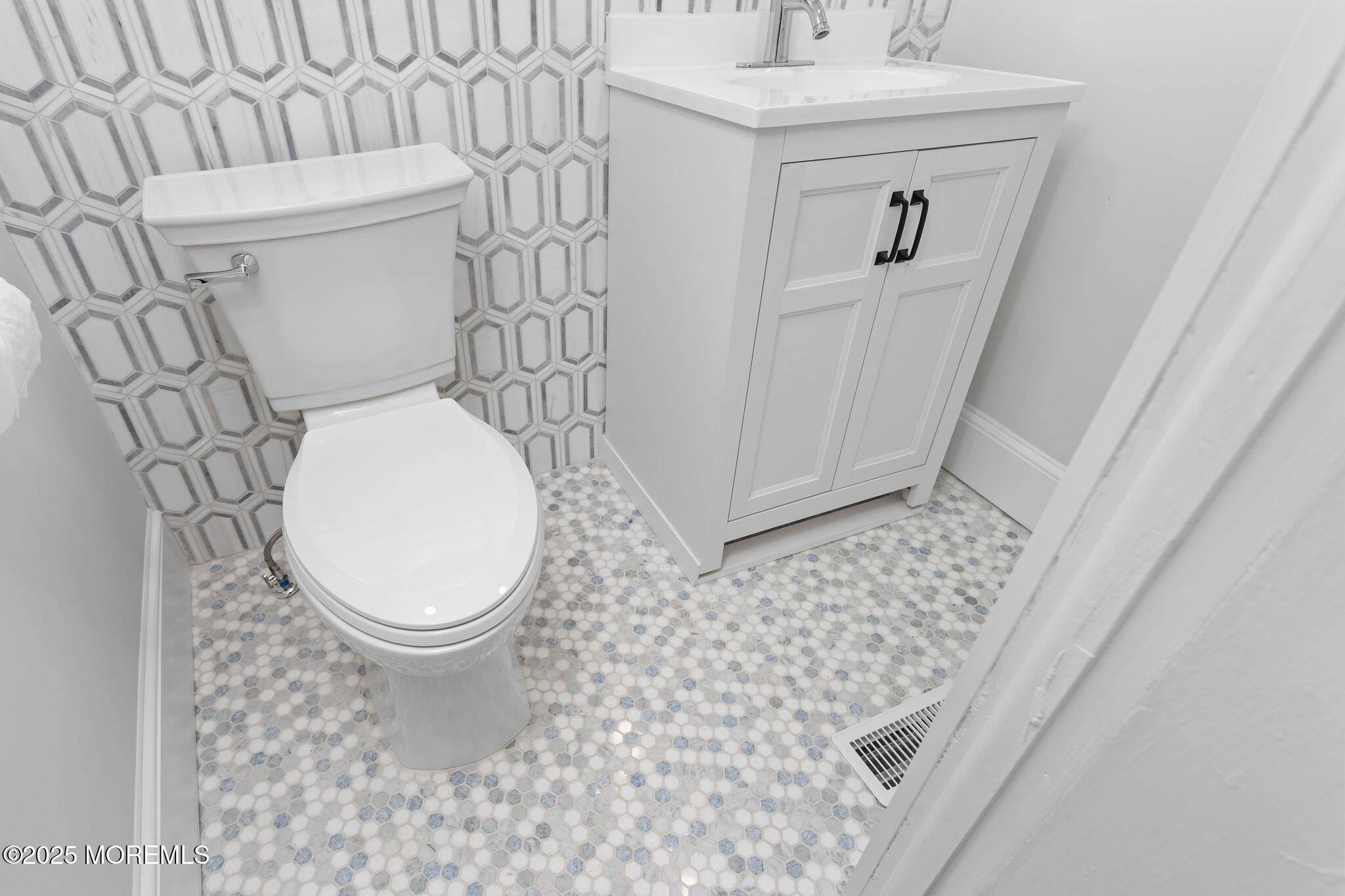 36 Chest-Georgetown Road Columbus, NJ 08022 - Photo 16 of 56 a white toilet sitting next to a sink