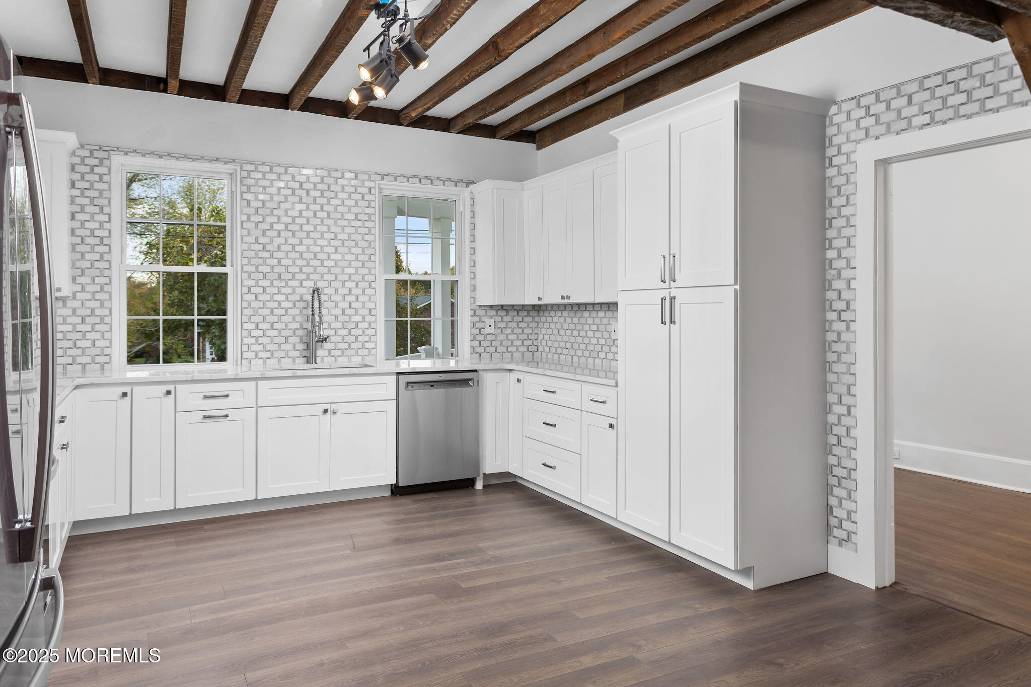 36 Chest-Georgetown Road Columbus, NJ 08022 - Photo 20 of 56 a kitchen with granite countertop white cabinets and white appliances