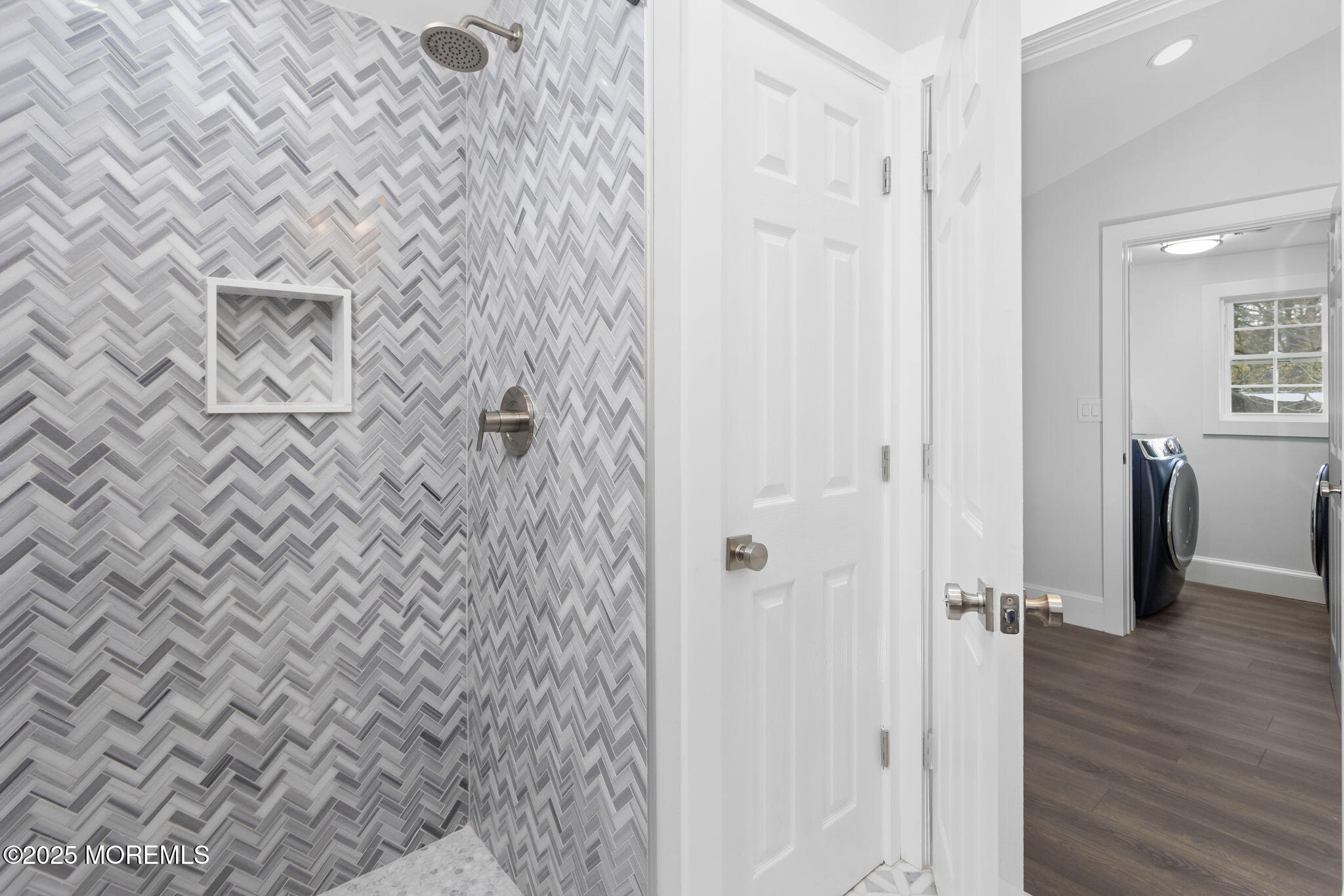 36 Chest-Georgetown Road Columbus, NJ 08022 - Photo 29 of 56 a view of a bathroom with a shower