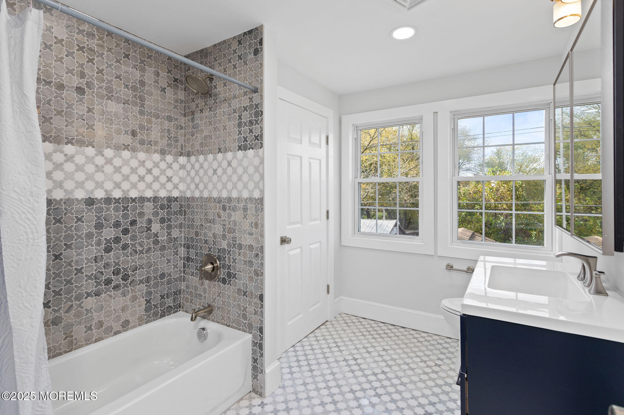 36 Chest-Georgetown Road Columbus, NJ 08022 - Photo 36 of 56 a bathroom with a bathtub and a sink