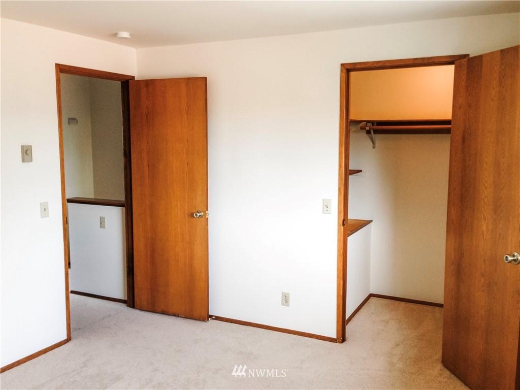 2121 Chestnut Street Everett, WA 98201 - Photo 18 of 21 a view of an empty room