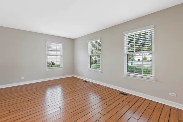 $2,550 | 728 Brandon Place, Wheeling, IL 60090