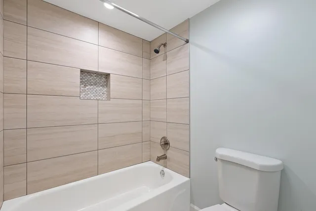 $2,550 | 728 Brandon Place, Wheeling, IL 60090