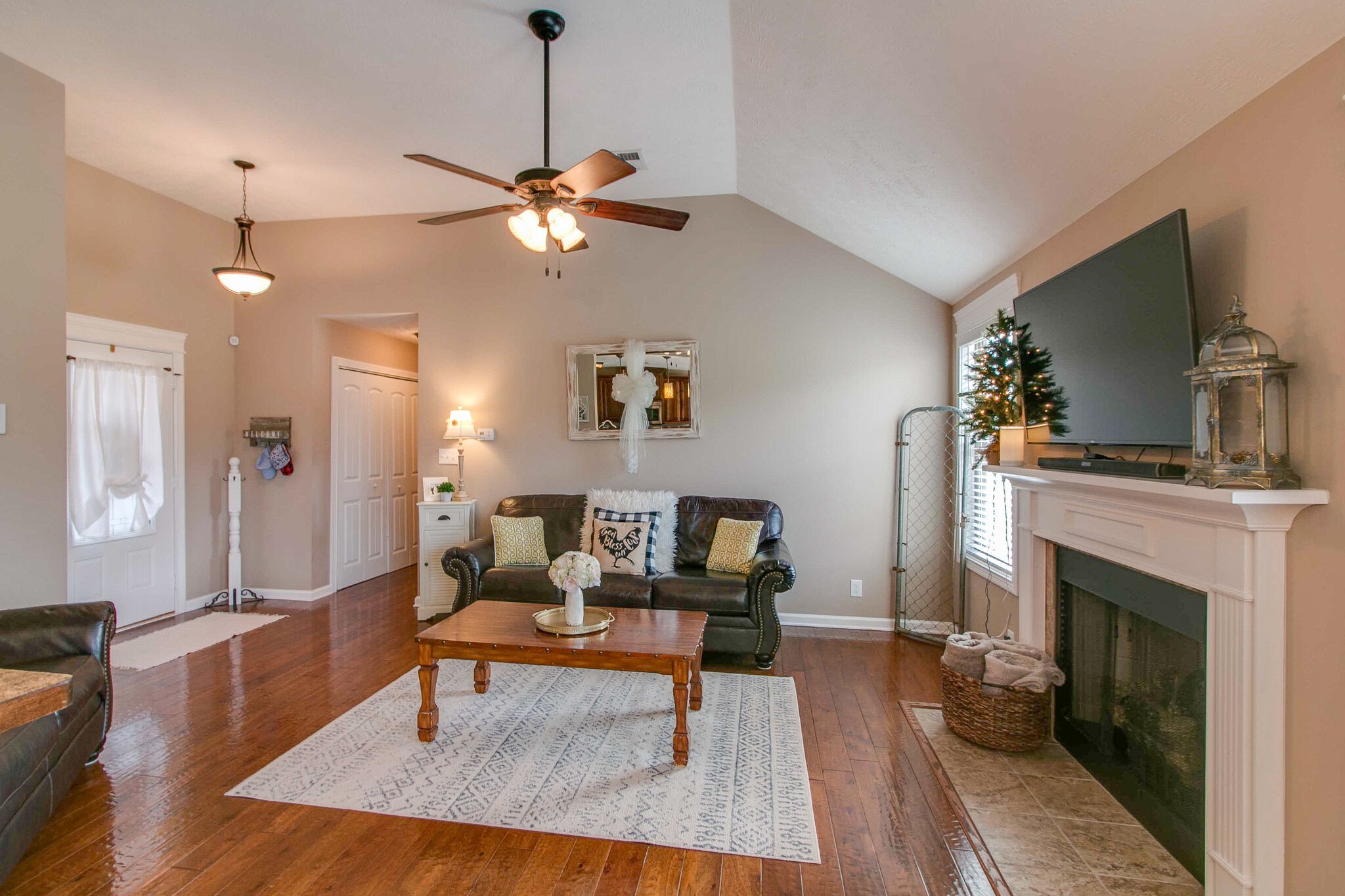 2312 River Road Clarksville, TN 37040 - Photo 21 of 25 a living room with furniture and a fireplace