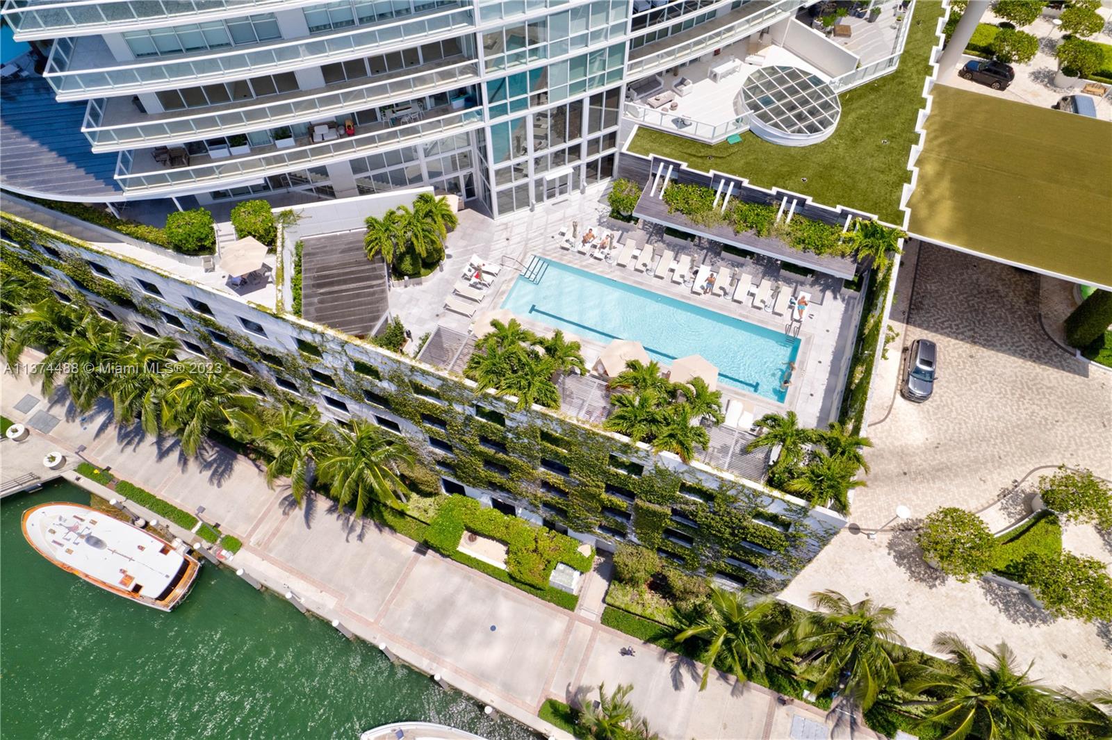 450 Alton Road, Unit 806 Miami Beach, FL 33139 - Photo 30 of 33