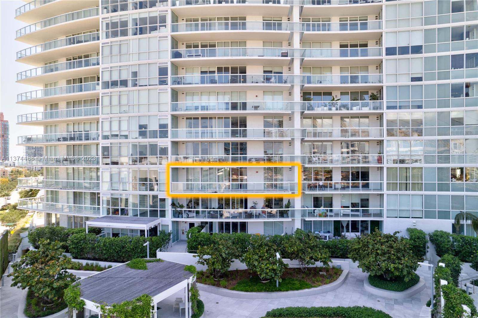 450 Alton Road, Unit 806 Miami Beach, FL 33139 - Photo 10 of 33 a view of a building with windows and yard