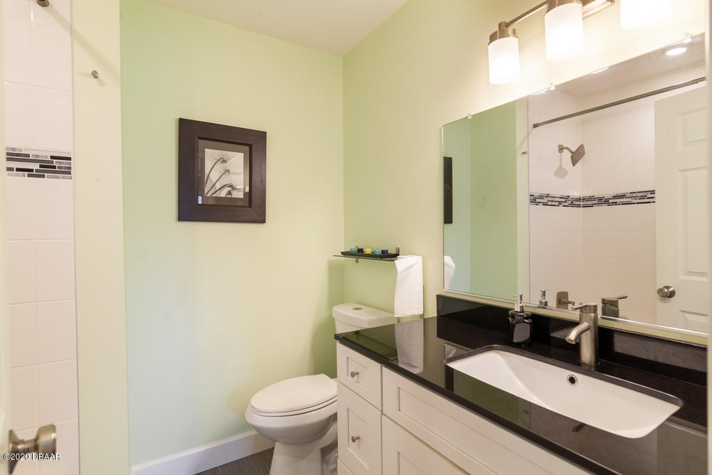 157 Flamingo Road Edgewater, FL 32141 - Photo 45 of 53 Guest Bath