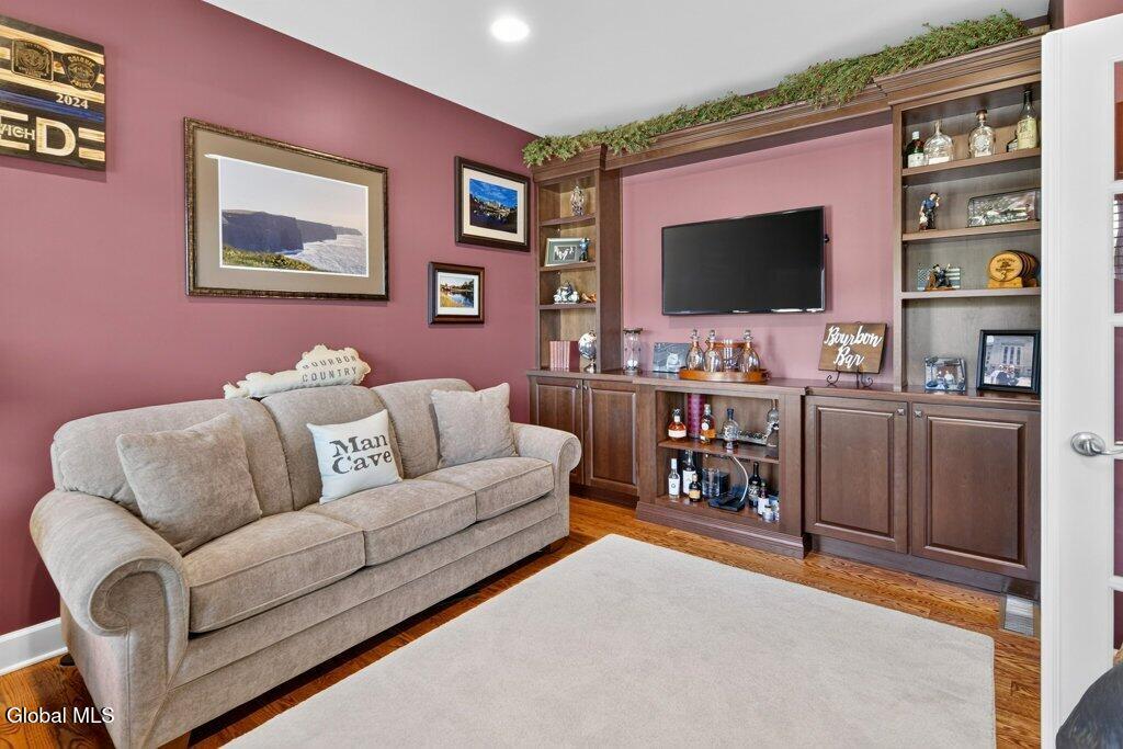 13 Peacham Road Colonie, NY 12189 - Photo 4 of 45 004-DSC01315_m