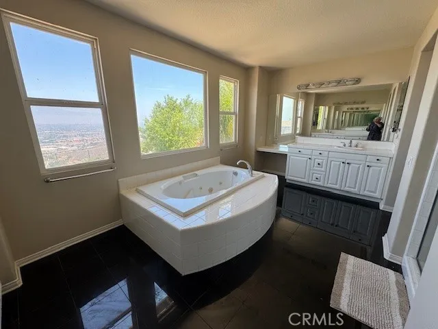 $3,900 | 16034 Skyridge Drive, Riverside, CA 92503